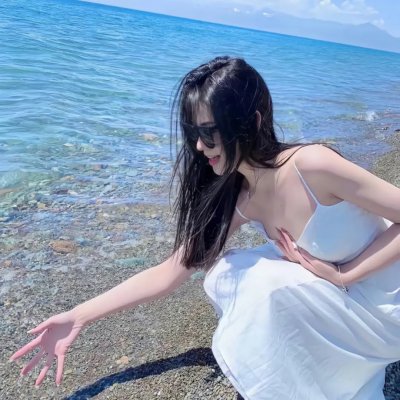 隔楼女孩：我们之间的层距